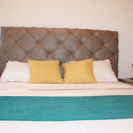 Studio Turquoise Victoria Bucharest Luaran gambar