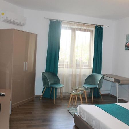 Studio Turquoise Victoria Bucharest Luaran gambar