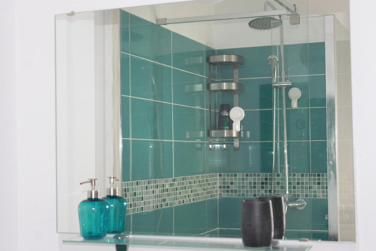 Studio Turquoise Victoria Bucharest Luaran gambar