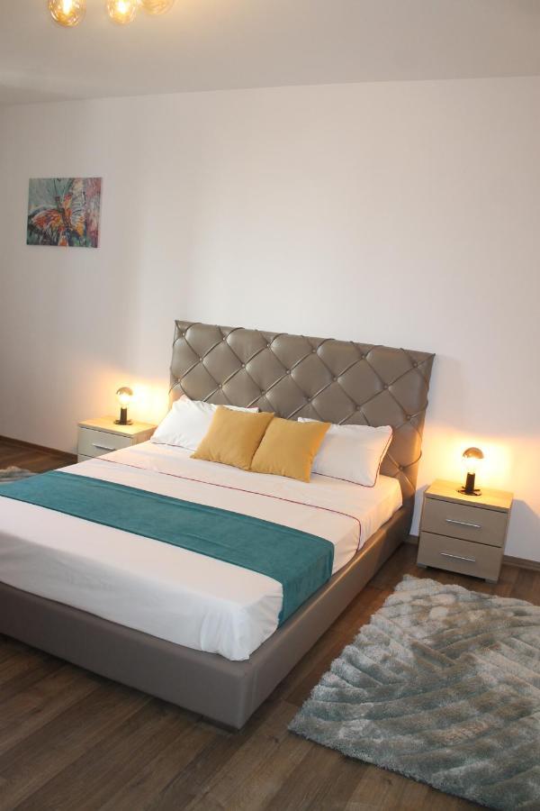 Studio Turquoise Victoria Bucharest Luaran gambar