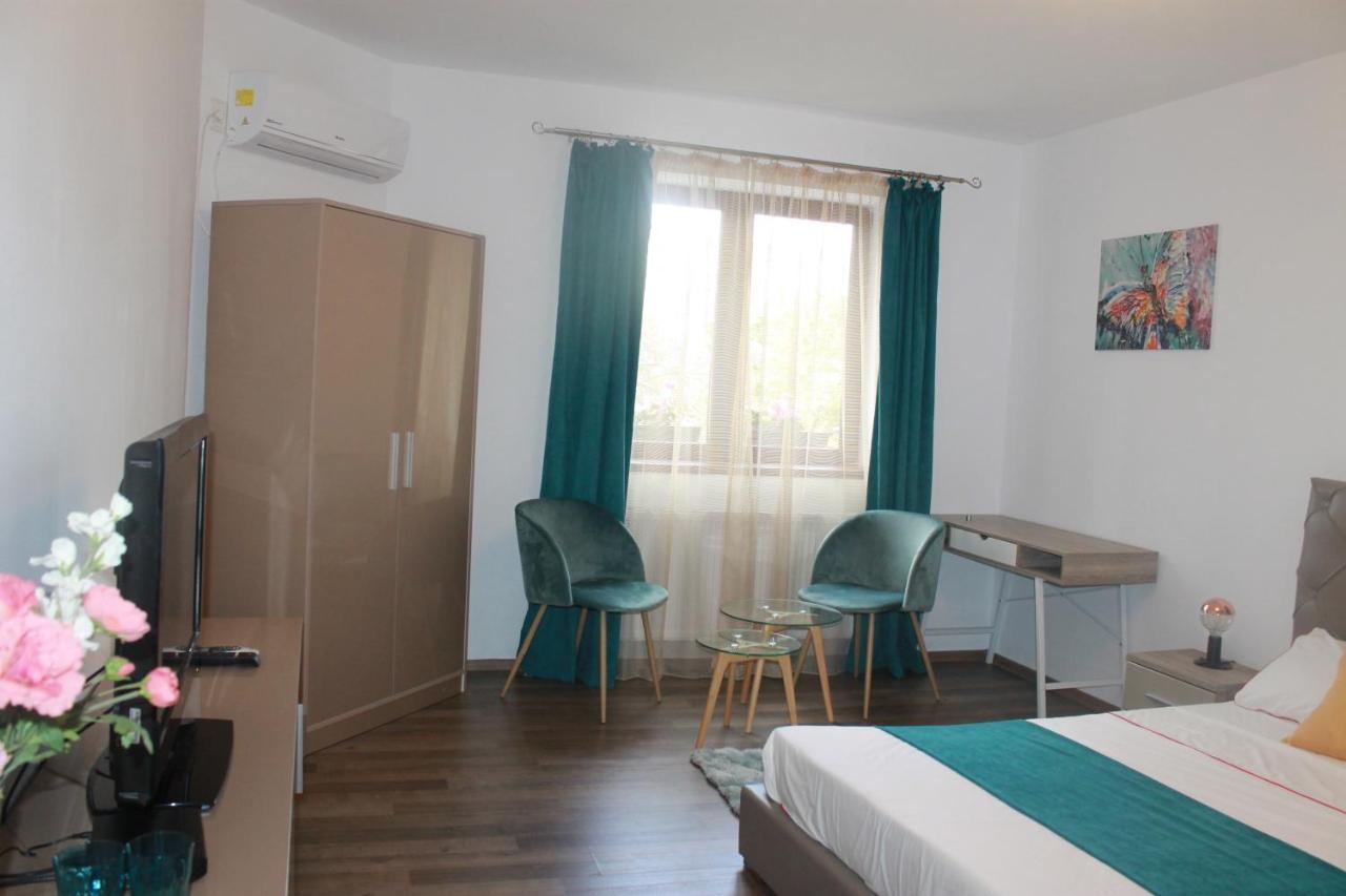 Studio Turquoise Victoria Bucharest Luaran gambar